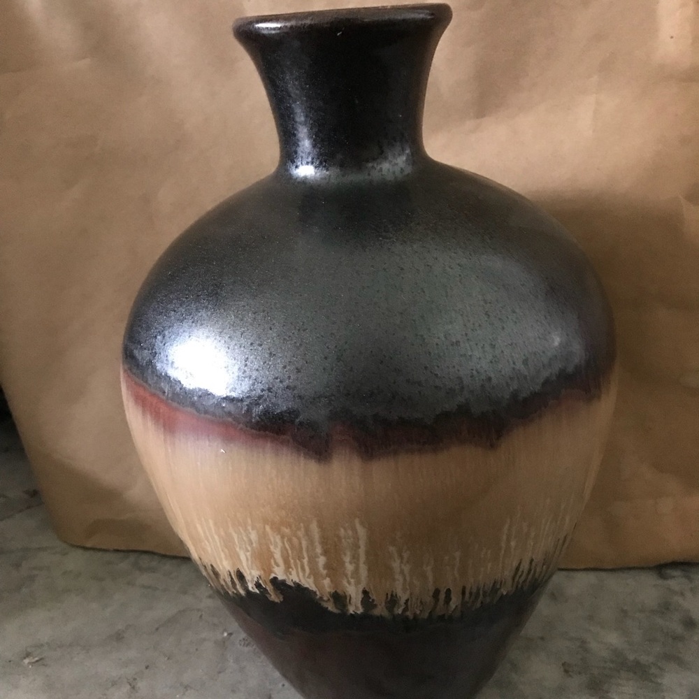 Decorative vase
